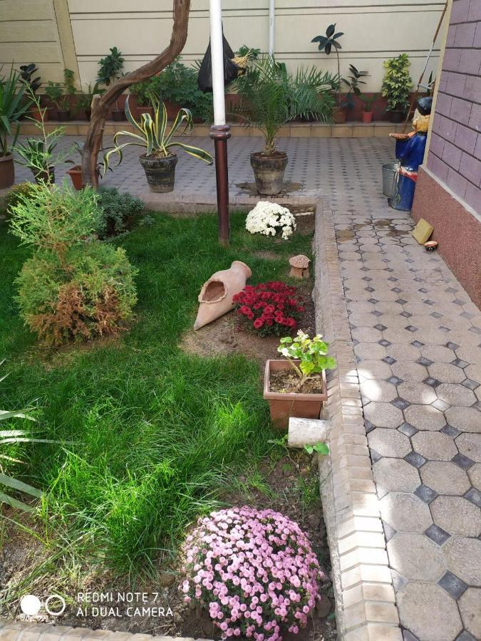 Uvaysiy Family Guest House Marghilon Exterior foto
